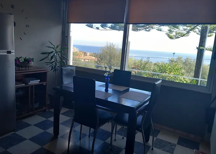 Dali Sea View Апартаменты